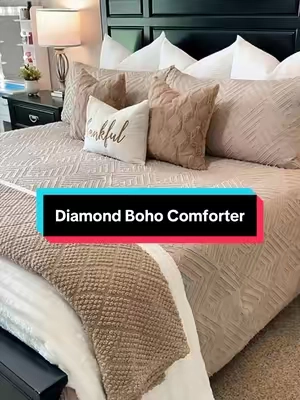 Stop putting king size on your king size bed! It don't look good! #comforter #comforterset #bedding #beddingset #fallbedding 