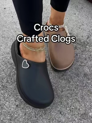The Dylan crocs now come without a platform! #crocs #crocsdylan #dylancrocs #crocscrafted #tiktokshopcreatorpicks @Crocs 