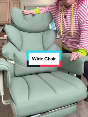 The color options for this wide office/gaming chair are so good!! #officechair #gamingchair #plussizechair #sohochic #TikTokshopbacktoschool 