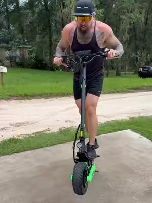 The GT06 is the fastest street legal e-scooter I've found! #escooter #ebike #emoto #dirtbike #scooter 