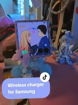 Replying to @altadena.pasadena Wireless charging station for Samsung! #chargingstation #wirelesscharging #samsung 