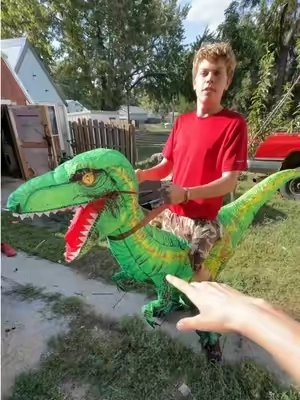 This dinosaur costume is sick 😂 #dinosaur #costume #halloween 