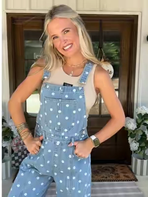 The most precious pair of overalls I have ever seen!!! I am obsessed with the fit of these and they are great quality! Perfect little outfit for fall! #tiktokshopcreatorpicks #TikTokshopbacktoschool #overalls #denimoveralls #falloutfit 