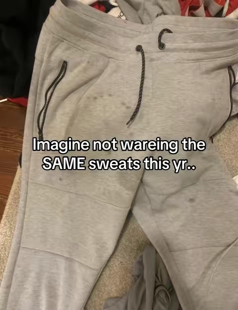 I like baggy sweats #sweats 