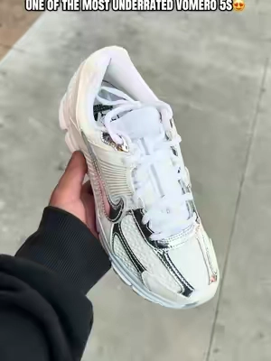 Nike Vomero 5 white chrome😍😍 #shoegame #nikevomero5 #comfyshoes #gymshoes #whiteshoes Gifts for