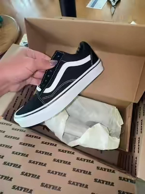 #vans #womensshoes #sneakers #TikTokshopbacktoschool #tillys 