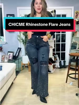 Replying to @Patricruz ✨ Jeans que no pasan desapercibidos. Ese toque de brillo con el efecto distressed les da el balance perfecto entre sexy y casual. 💎👖 Y el corte flare hace que se vean espectaculares con tacones o botas. 😍 #RhinestoneJeans #FlareJeans #DenimStyle #OutfitIdeas #TikTokshopbacktoschool 