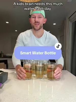 Kids should drink 64 oz of water daily. This keeps them on track. #dydration #TikTokshopbacktoschool #tiktokshopcreatorpicks #parentsoftiktok #braindevelopement 