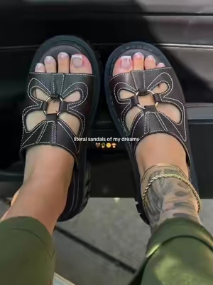 My favorite sandals from @Dolls Kill are BACK! 🤎  #sandals#boho#vintage#retro 