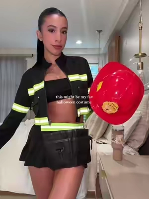 the hottest costume !!  #firefightercostume #halloweencostume #halloween2026 #collegehalloweencostume 