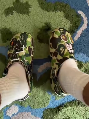 Crocs x Bape collab, can’t get any better 😮‍💨 stay true to size #bape #croc 