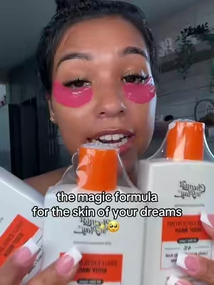 Best body wash comes in a duo now!😭#tiktokmademebuyit #tiktokshopblackfridaydeals #tiktokshopcybermonday #tiktokshopcreatorpicks #bodyacne 