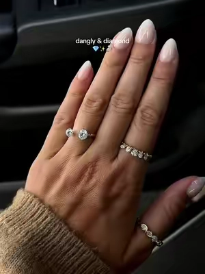 such a stunning unique ring! @Atta-jewelryUs #diamondring #moissanitering 
