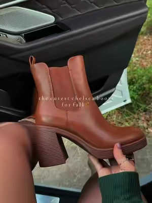 These are SO cute and comfy! Wide foot friendly too 🍂 @Rihero #shoes #chelseaboots #boots #fallboots #fallaesthetic 