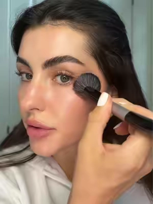 When they said it blurs imperfections they meant it I genuinely haven’t been this blown away by a drugstore foundation in years👏🏼well done L’Oreal  @loréal paris usa #lorealparis #cleangirlmakeup #makeupforbeginners #tiktokshopcreatorpicks #tiktokshopcosmetics 