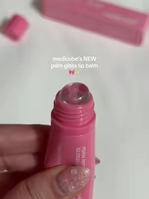 pdrn for your LIPS!! iykyk 🥹🫶🏼 medicube pdrn lip balm dry chapped lips tiktok shop #tiktokshopcreatorpicks #pdrn #lipbalmaddict #lipcare #medicube medicube best pdrn hydrating plumping gloss glowy dewy lips lip moisturizer anti aging mature skin maehni 