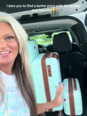 This is one crazy deal you don’t want to turn down😱🙌😍#luggage #bags #travel #tiktokshopcreatorpicks #vacation 