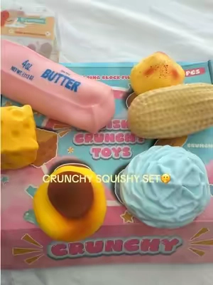getting them in a set is way cheaper than buying them individually 🤷🏻‍♀️ #crunchy #squishy #squishyfunbox #TikTokshopbacktoschool 