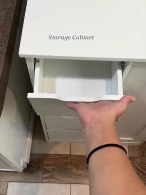 Gabinete para guardar cosas que está perfecto incluso para un baño pequeño/ Storage Cabinet  #cabinet #storage #homeorganization #TikTokshopbacktoschool 