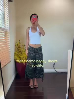 i’m 5’2 wearing a size small!! #baggyshorts #camoshorts #bermudashorts 