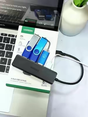 💻 UGREEN USB 3.0 Hub – 4-Port USB A/USB C Splitter Get more done with this ultra-slim USB hub, perfect for expanding your device connectivity: • ⚡ High-speed USB 3.0 ports for fast data transfer • 🖥️ Compatible with PCs, laptops, PS5, Xbox, and more • 🎮 Perfect for gaming setups or office environments • ✨ Compact design ideal for travel and tight workspaces Don’t miss out on this must-have  #UGREEN#USBHub#OfficeEssentials#GamingSetup#TechAccessories