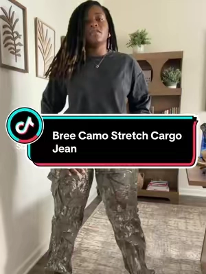 Okayyyy THIS is how I wanted camo cargos to fit 😮‍💨👀 The stretch, the pockets, the shape…yeah, these did exactly what they needed to do #tiktokshopcreatorpicks #falldealsforyou #cargojeans #fashionnova #camopants 