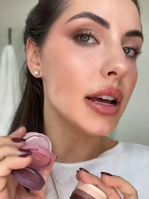 Easiest way to get the prettiest eyeshadow look that makes your eyes pop✨ @Kaja Beauty #kajabeauty #eyeshadowtutorial #eyemaxxing #tiktokshopcosmetics #tiktokshopcreatorpicks 