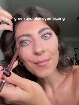 black honey is eyemaxxing level easy #greeneyes #blueeyes #eyemaxxing #blackhoney @Clinique 