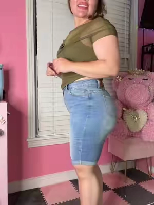#sohochic #Tiktokshopsummersale #denimshorts #highwaistedshorts #stretchyshorts 