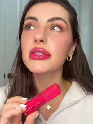 NEW glossy hydrating tint from Fenty Beauty💕💋🍧 @Fenty Beauty #fentybeauty #lipstain #lipcombo #tiktokshopcosmetics #tiktokshopcreatorpicks 