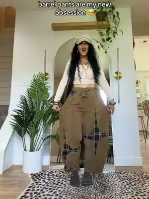 ‼️‼️I’m 5’3 & 133 wearing a medium. ➡️this is the color option ✨yellow green✨. I could’ve stuck with my regular size instead of sizing up. 🫶🏽