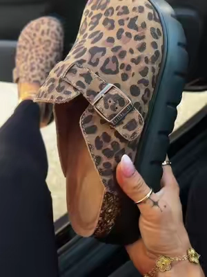 @EVELLYHOOTD US Platform Clogs in the leopard print are finally back in stock! #evellyhootd #clogs #affordableshoes #lookalike  