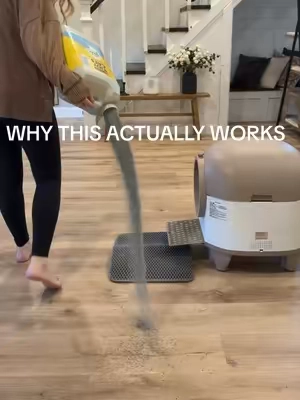 If you have cats and are tired of litter tracking all over your floors, try a washable dog pee pad under your litter box. It covers way more floor space than a traditional litter mat and helps stop scattered litter from traveling across the room. 😂 #catowner #litterbox #catsoftiktok #catmom #tiktokshopcreatorpicks 