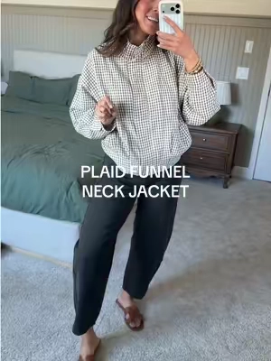have literally never owned a more perfect jacket for fall!  🍂🤎 wearing a small, and they run tts!  @YeeZaa  #plaidjacket #falljacket #fallstyle #womensjacket #falloutfitinspo 