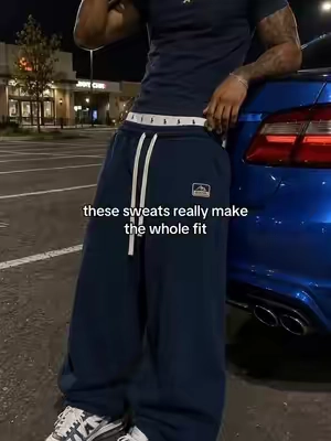 navy pair got it #sweatpants #baggypants #widelegpants #streetwear #OOTD 