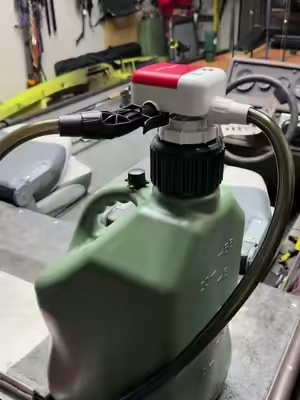 The easiest way to gas up whatever you have! @RA Hoerr Inc  #tiktokshopcreatorpicks #TikTokshopbacktoschool #gas #lawnmower #boat 