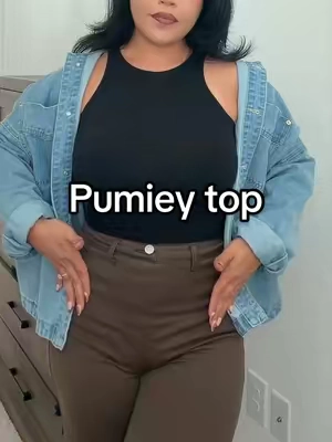 For reference I’m wearing a size M #pumieytops #staplepieces #topsforwomen 