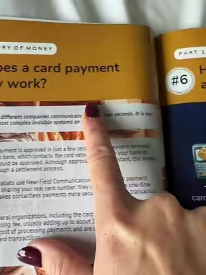 Teaching kids how money actually works- explained in a fun and easy to understand way for kids #money #moneylessons #kidsbook 