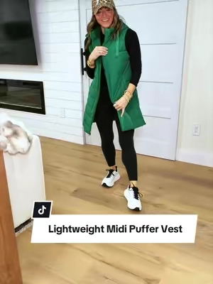 Basic, but perfect ♥️ Love that it’s not bulky! 5’2” 127-130 in a Medium #puffervest #falloutfits #vest #vestoutfit #outerwear @Imily Bela 