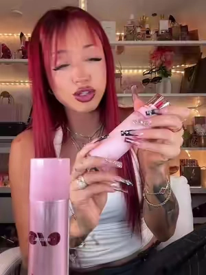 Onesize deals on TikTok are undefeated #TikTokshopbacktoschool #onesizebeauty #settingspray #makeup 