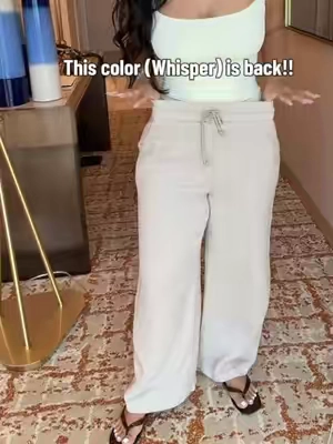 Breathable 🤏🏽🔥😌 #halara #tiktokshopcreatorpicks #TikTokshopbacktoschool #halara #halaraeveryday 
