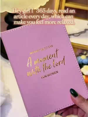 For every woman struggling to stay close to God✨#DailyFaith #faithbased #TikTokshopbacktoschool#TikTokFinds #ChristianGifts