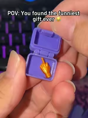 POV: you found the funniest gift ever 😂 Their reaction will be priceless#POVGift #FunnyGift #ViralProducts #GiftShopping #TrendingNow 