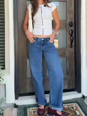 Not your avg basic @Edikted  #edikted #cutetops #outfitinspo #falloutfitinspo #trendyoutfits 