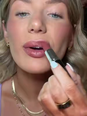 Lustreglass lipsticks are my current hyperfixation🤩  @M.A.C Cosmetics Store #MACSuperBrandDay #lipcombo #tiktokshopcosmetics #ttsbeautybesties #BeautyTok 