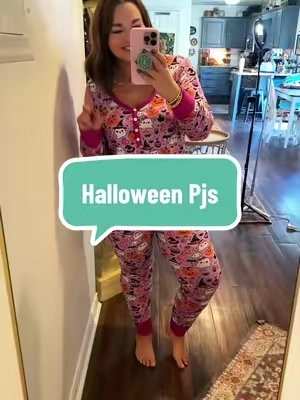 #halloweengirl #halloweenpjs #pajamaset #halloweenlover #halloween 