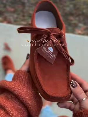 This color literally represents Fall🤎🍂 Memory foam, genuine suede, and non slip. 👏🏼 #oxfordshoes #fall2026 #fallshoes #fallaesthetic #fallfashion @Project Cloud 