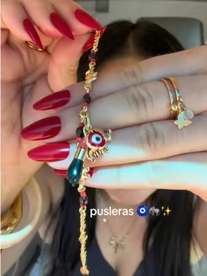 Respuesta a @Adela son de las más vendida lucen espectaculares súper lindas #malasenergias #pulseras #accessories #tiktokshopblackfridaydeals 