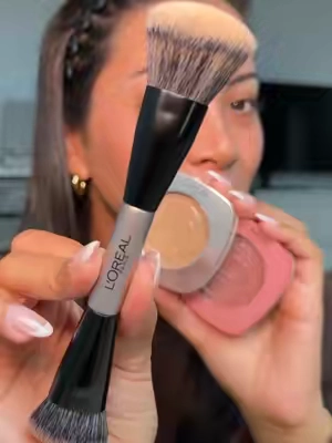 FREE double ended makeup brush when you purchase @loréal paris usa NEW True Match Hyluron Tinted Balm Foundation!  #LorealParisPartner #tintedbalm #foundationreview 