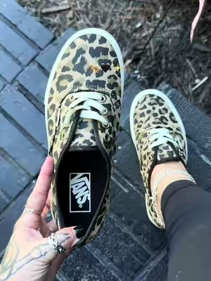 Limited stock the leopard print is finally back! @vans 🖤🐆